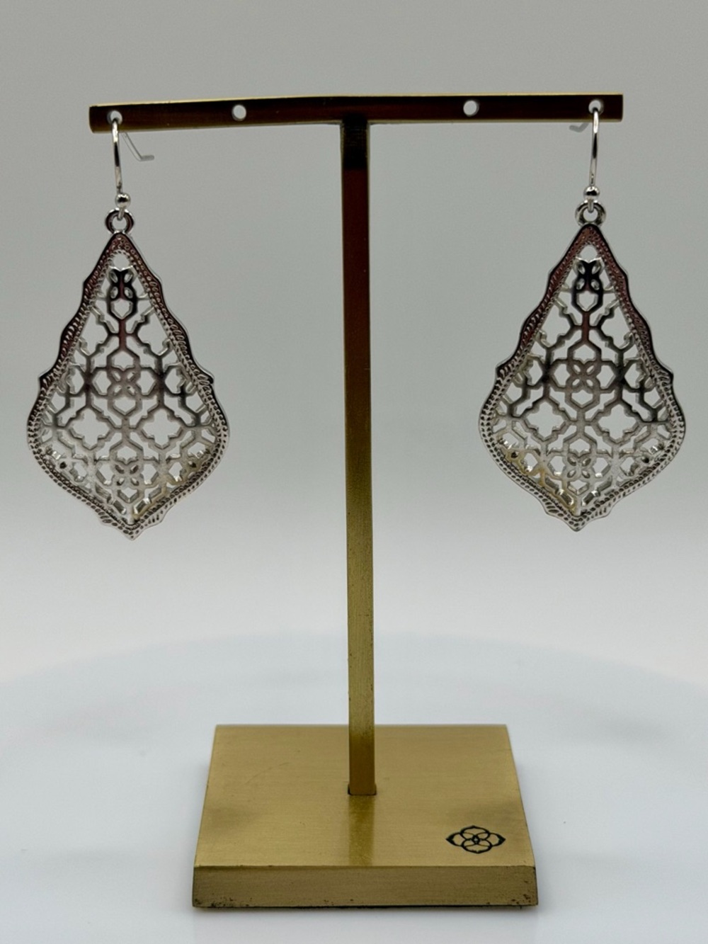 Kendra Scott Addie Drop Earrings in Silver Filigree - Picture 4 of 10